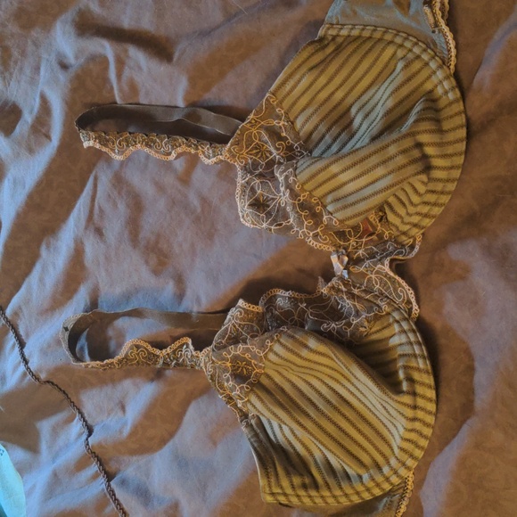 38DD Triumph Plus Size Bra Lace Bow Bra - Picture 15 of 16